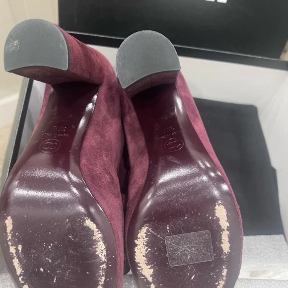 Chanel Short Boots in Suede - Picture 7 of 7